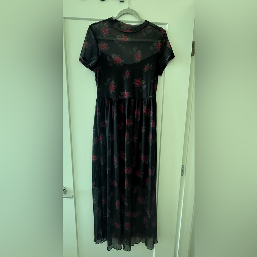 Elegant Black and Red Floral Maxi Dress